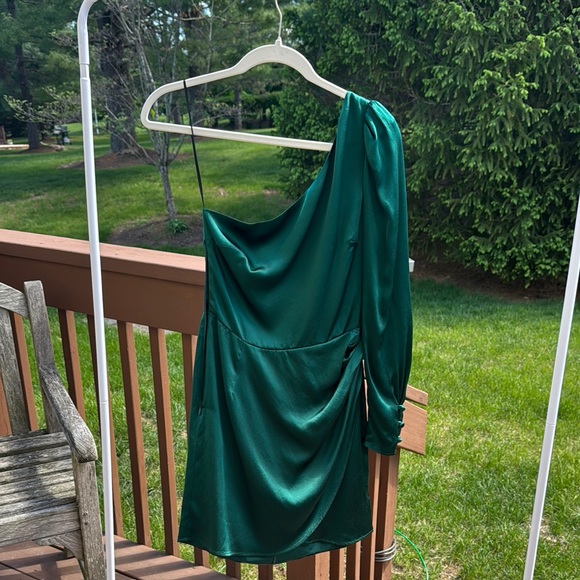 Reformation Dresses & Skirts - Reformation Emerald Hyperion Dress